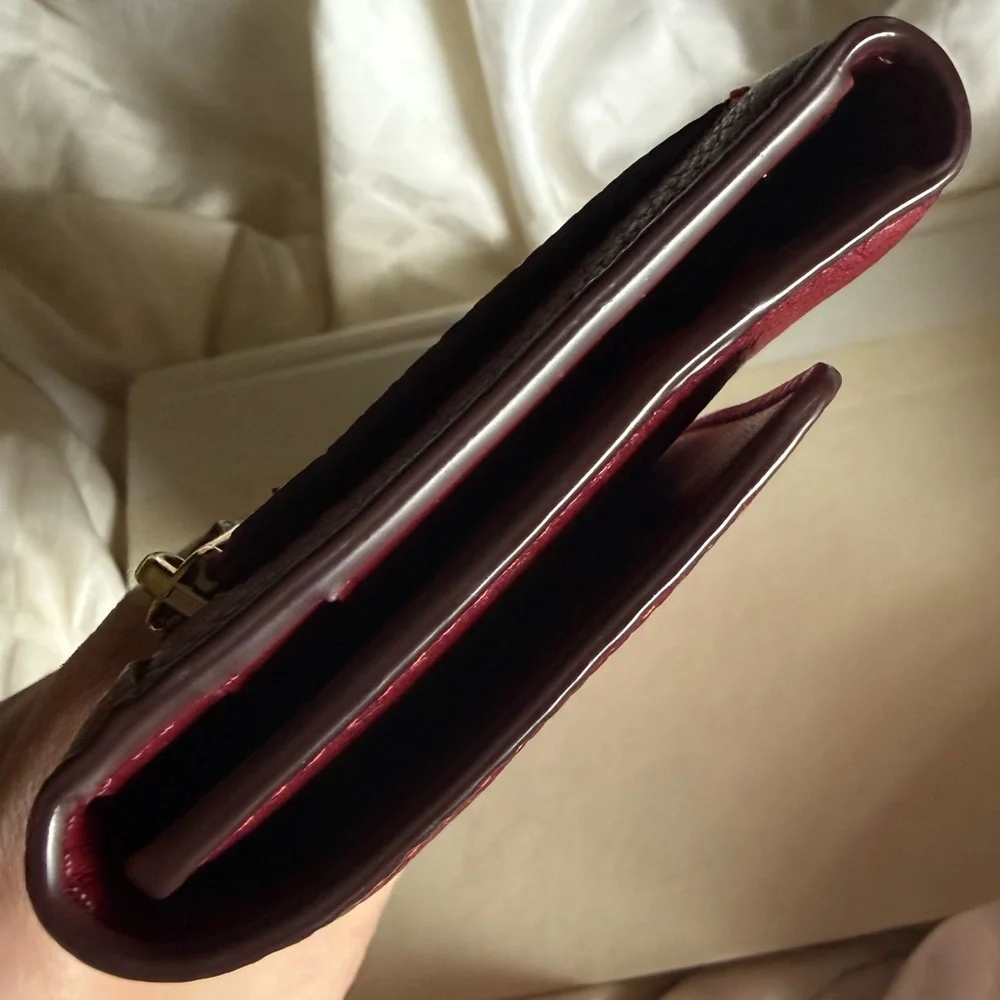 Coach Burgundy Red Pebbled Leather Trifold Wallet - Picture 5 of 9